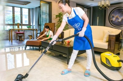 小蜜蜂家政 专业保洁服务，为您的家注入清新与舒适